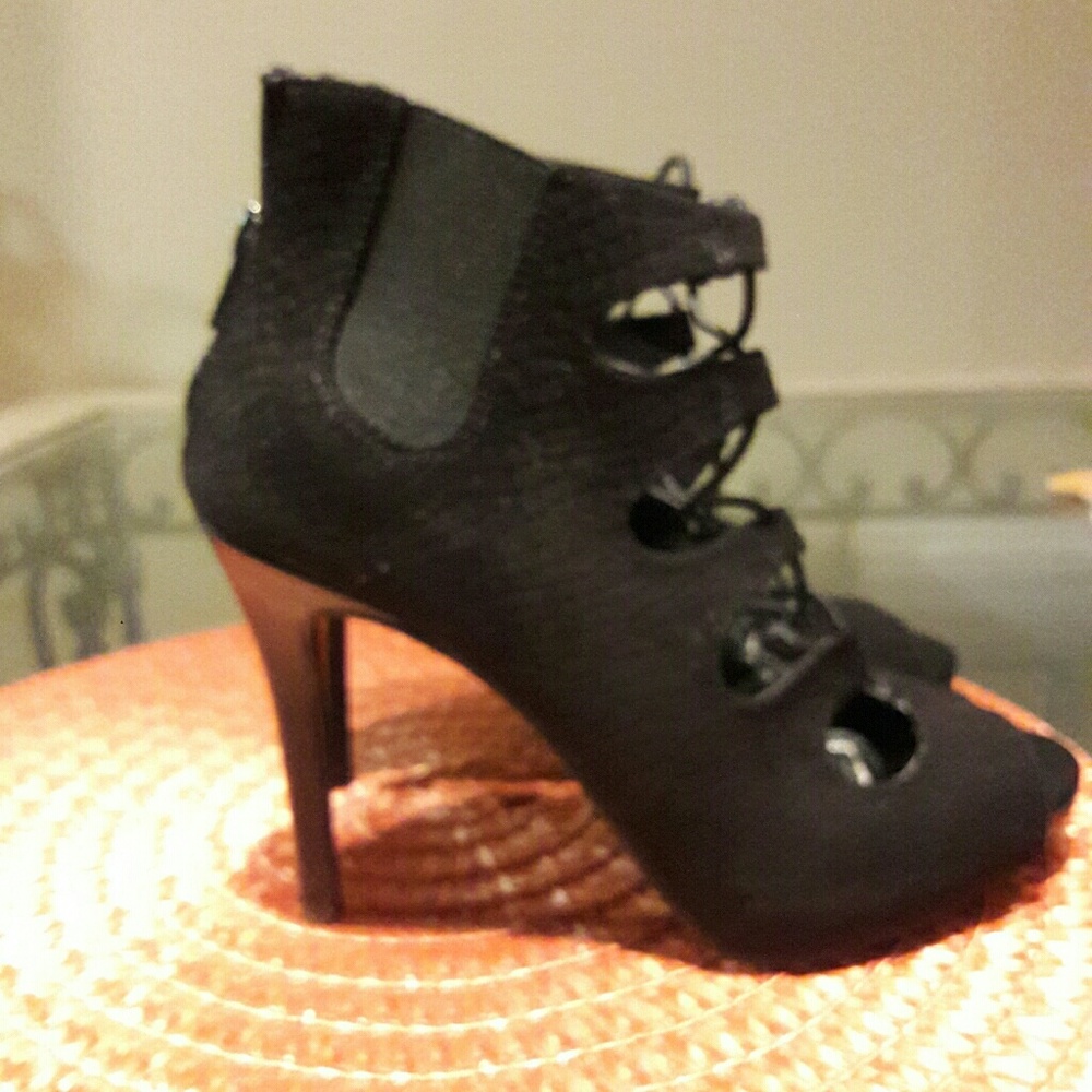 High Heel shoes